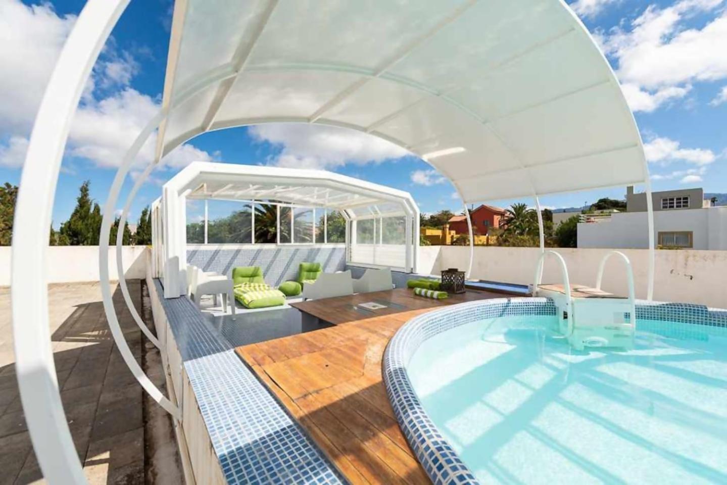 Amplia Villa De Lujo Con Piscina Climatizada Лас Палмас де Гран Канария Екстериор снимка
