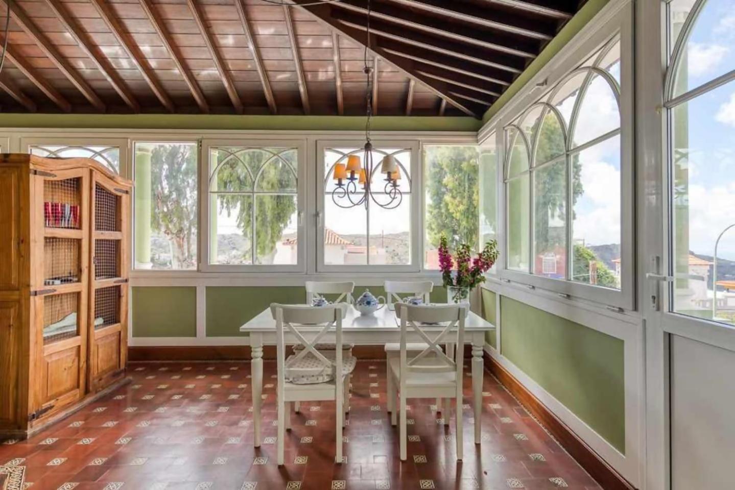 Amplia Villa De Lujo Con Piscina Climatizada Лас Палмас де Гран Канария Екстериор снимка