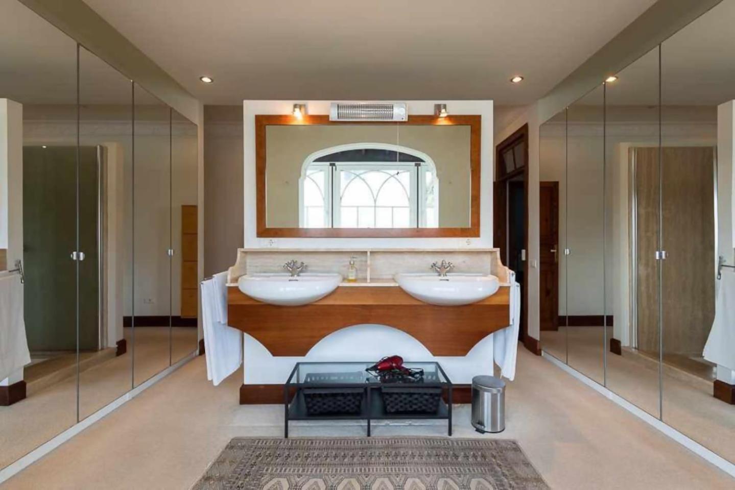 Amplia Villa De Lujo Con Piscina Climatizada Лас Палмас де Гран Канария Екстериор снимка